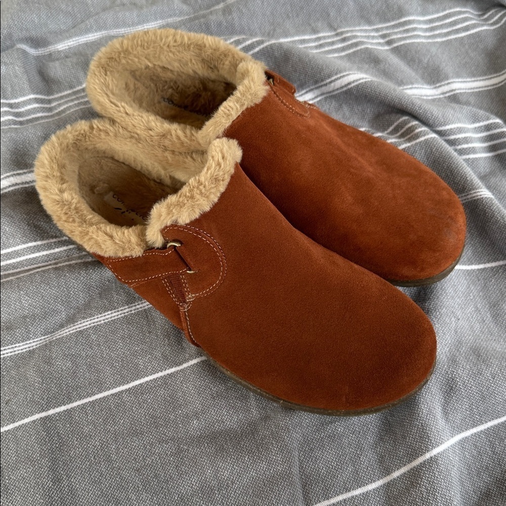 Clarks Women's Roseville Clogs‎ Shoes mahogany suede Size 11